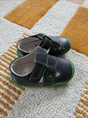 Pediped Grip Martin fisherman leather sandals size 4-4.5 baby